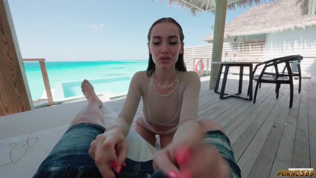 A Russian Woman in the Tropics: A Hot Morning and an Unforgettable Night with a Handsome Native